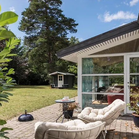 M25-vaeggerlose-orkidevej-5 * Bøtø By